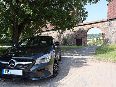 Mercedes-Benz CLA 180 Urban Urban PDC KLIMA SHZ NAV URBAN