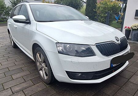 Skoda Octavia 1.6 TDI, STANDHEIZUNG, Bi-xenon, gepf. Z