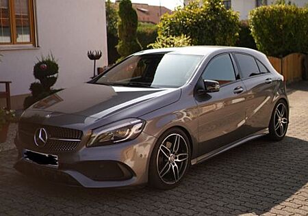 Mercedes-Benz A 220 AMG Paket Sportfahrwerk