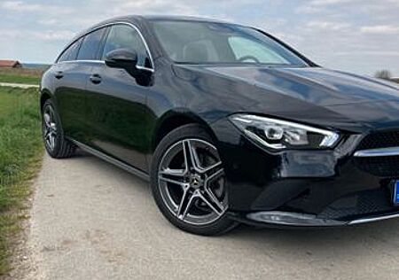 Mercedes-Benz CLA 180 d -