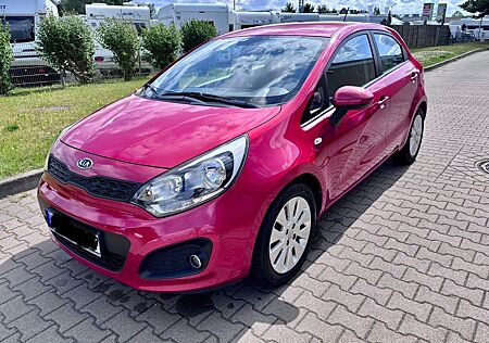 Kia Rio 1.4 Spirit Spirit. TÜV NEU!!