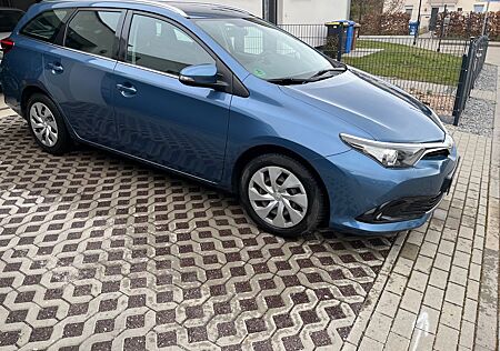 Toyota Auris Touring Sports 1,2-l-Turbo, unfallfrei