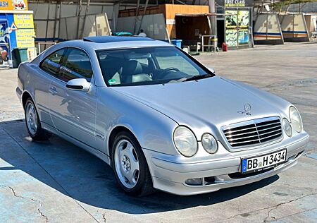 Mercedes-Benz CLK 230 KOMPRESSOR FACELIFT LEDER SHZ SHD AHK