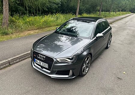 Audi RS3 2.5 TFSI S tronic quattro Sportback -Scheckh
