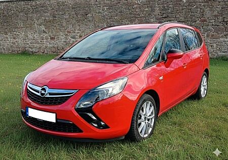 Opel Zafira Tourer*1.Hd*Navi*AHK*alle KD bei *
