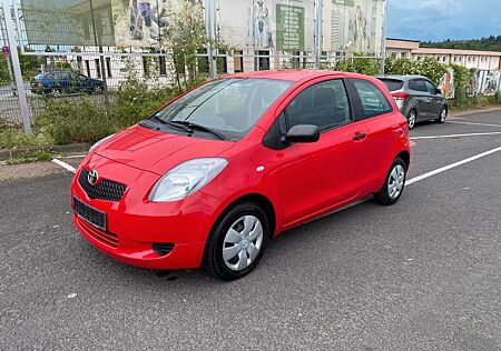 Toyota Yaris Basis. TÜV NEU