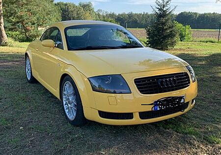 Audi TT Coupe 1.8T quattro 165 kW -