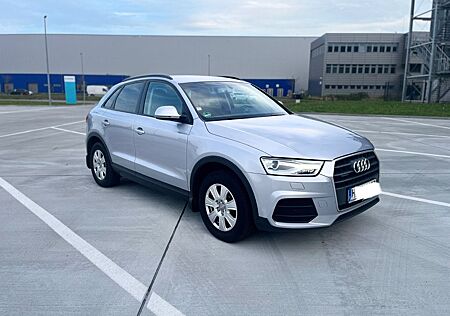 Audi Q3 2.0 TDI S tronic quattro -