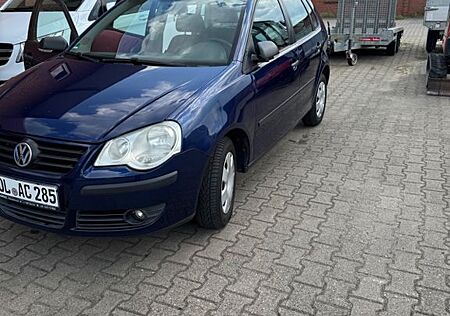VW Polo Volkswagen 1.4 AUTO Trendline