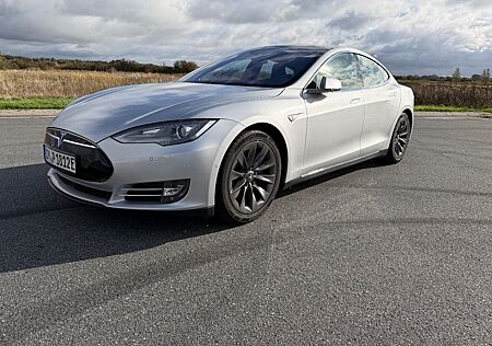 Tesla Model S 90D SC free