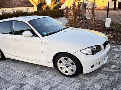 BMW 120d - M-Paket/ Teilleder