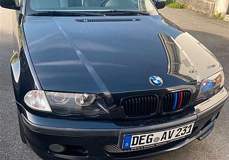 BMW 330i touring - M Packet