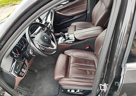 BMW 520d Touring A - Luxury Line