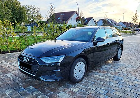 Audi A4 35 TFSI Avant Navi LED Model 2020