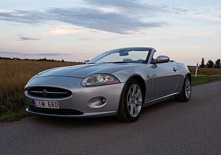 Jaguar XK 4.2L V8 Cabriolet