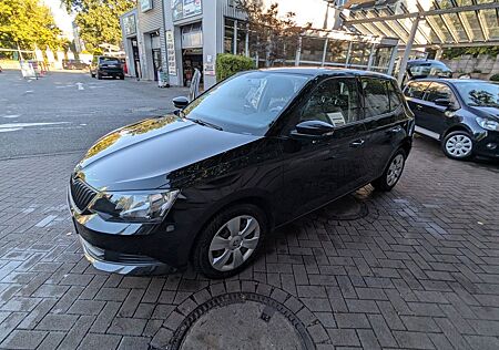 Skoda Fabia , Scheckheft, Ohne Reperaturstau, gepflegt