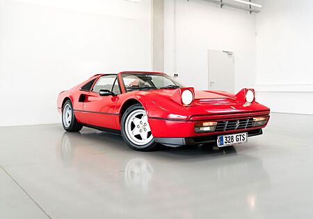 Ferrari 328 GTS 1. Hand