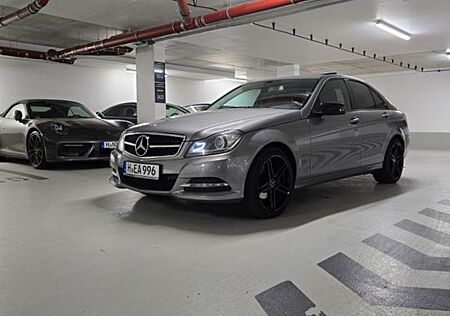 Mercedes-Benz 220 C CDI Avantgarde Bi Xenon Garagenfahrzeug