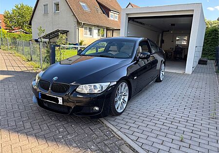 BMW 335i Coupé DKG | BI Xe | HK | Keyless