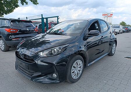 Toyota Yaris 1,5-l Hybrid Kamera Navi