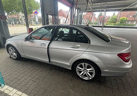 Mercedes-Benz C 220 CDI BlueEFFICIENCY -