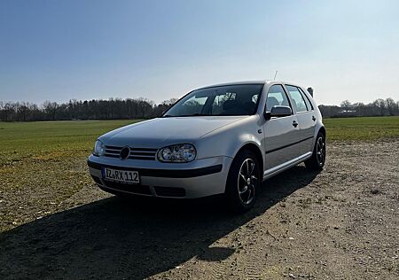 VW Golf Volkswagen 1.4 Basis