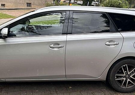 Toyota Auris Touring Sports Touring Sports Hybrid 1...