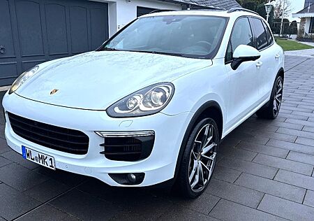Porsche Cayenne S Diesel 22 Zoll Pano D AHK Bose Chron