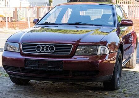 Audi A4 1.6