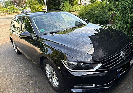 VW Passat Variant Volkswagen schwarz
