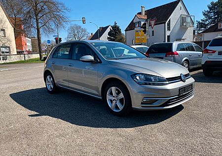VW Golf Volkswagen VII Lim. Comfortline BMT/PDC/Abstandstemp