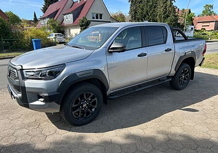 Toyota Hilux 2.8 Invincible Double Cab*Bügel+Rollo+360°