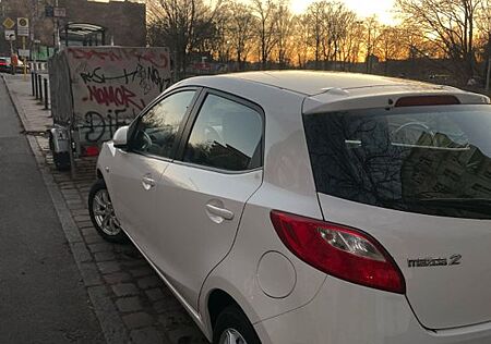 Mazda 2 1.3 Benzin | 121tkm | Ohne TÜV | Fahrber