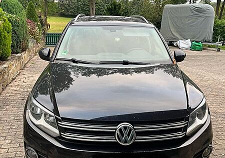 VW Tiguan Volkswagen 2.0 TDI 4MOTION Sport & Style Sport &...