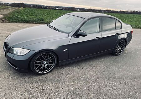 BMW 325i e90