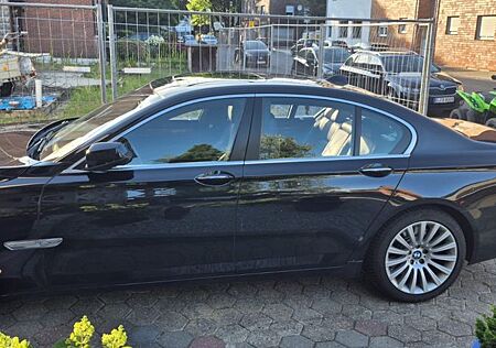 BMW 750i xDrive -