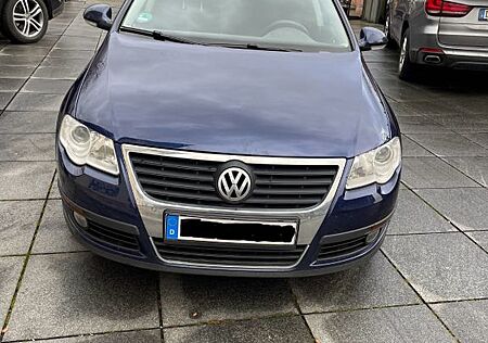 VW Passat Variant Volkswagen 2.0 TDI DPF DSG Trendline Var...