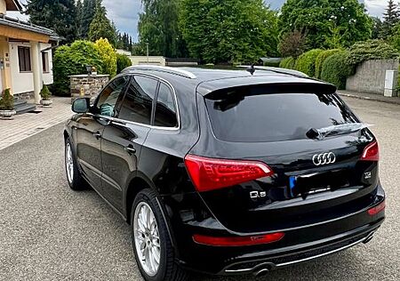 Audi Q5 3.0 TDI S tronic quattro -Sline