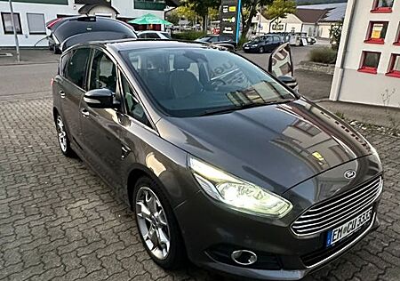 Ford S-Max 2,0TDCi Bi-Turbo 154kW Titanium PShift...