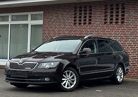 Skoda Superb Combi Ambition*LEDER*BI-XENON*AHK*NAVI*