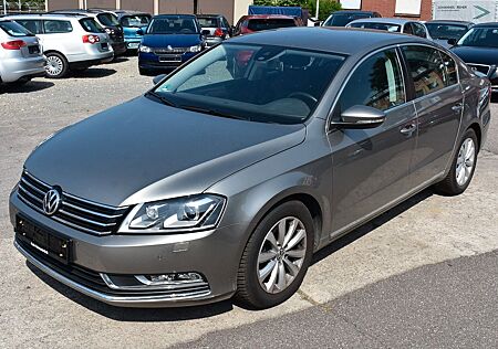 VW Passat Volkswagen Lim. Comfortline*Klimaautomatik*Navi*PDC*