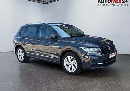 VW Tiguan Volkswagen 1.5 TSI Active Navi Kam PDC SHZ AHK 11...