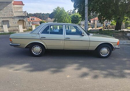 Mercedes-Benz 280 W123 E, Klima, 5-Gang, top Zustand, original