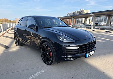 Porsche Cayenne Turbo LUFT/PANO/ALCANTARA/LED/BOSE