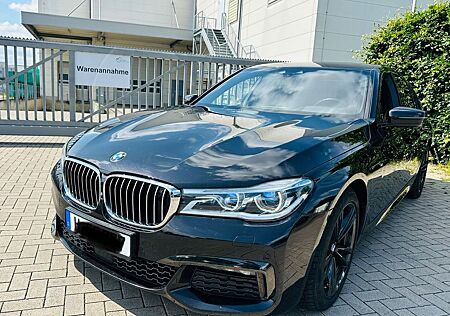 BMW 750 d xDriveM-Sport+Individual 3-TVBowlers Night