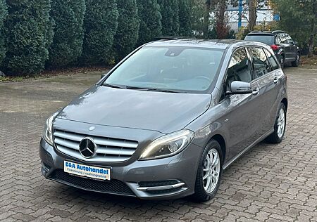 Mercedes-Benz B 180 SH-gepfl. Bi-Xenon Distronic PDC SHZ NAVI