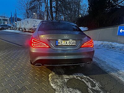 Mercedes-Benz CLA 250 DCT 4MATIC -