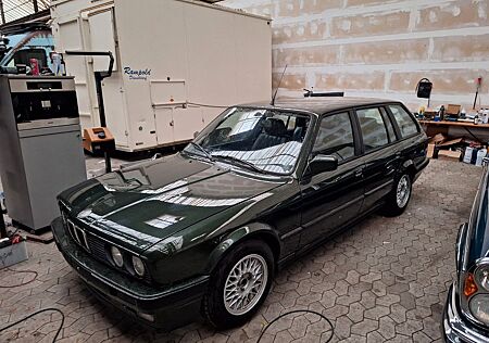 BMW 325i Touring H-Zulassung Neulack