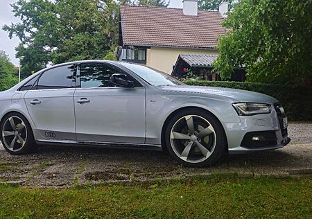 Audi A4 2.0 TDI 140kW clean d. multitr. S line S line