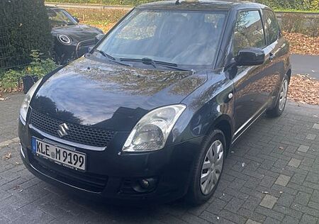 Suzuki Swift - TÜV NEU